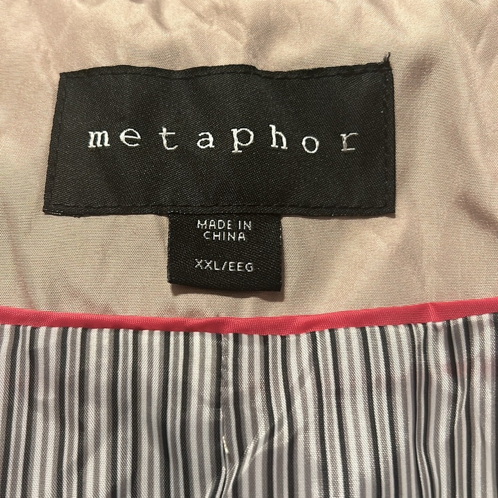 Metaphor - Picture 3 of 4